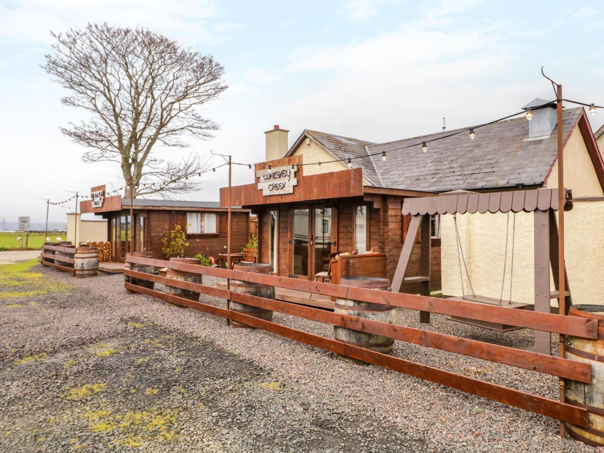 Apache Falls Lodge Limavady Exterior photo